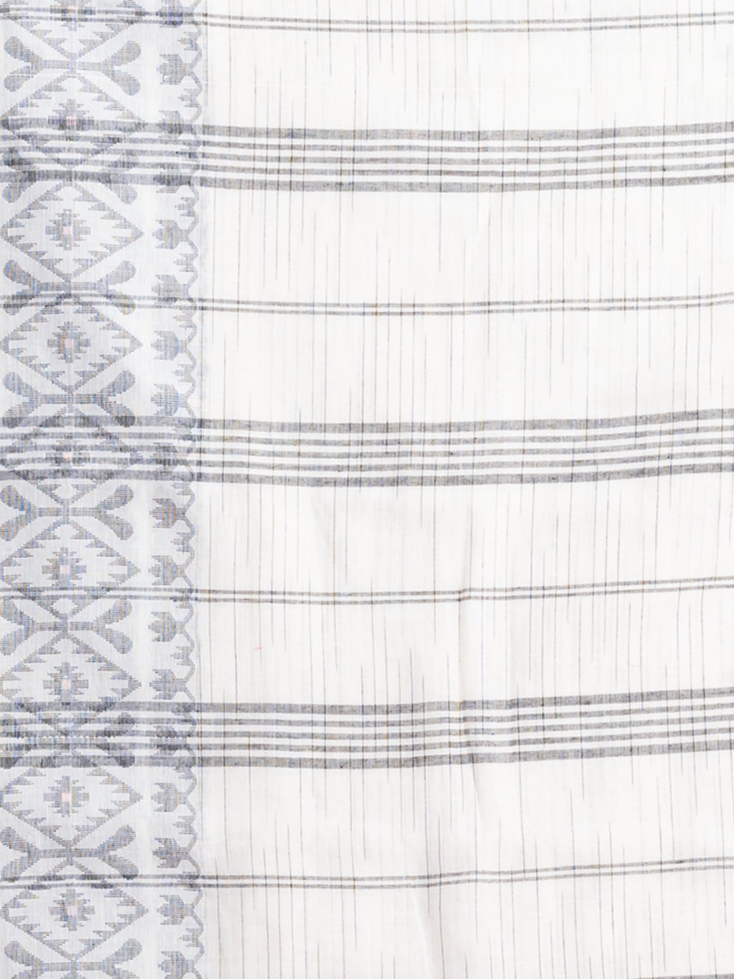 Lost in Stripes ( Jamdani Paar Saree )