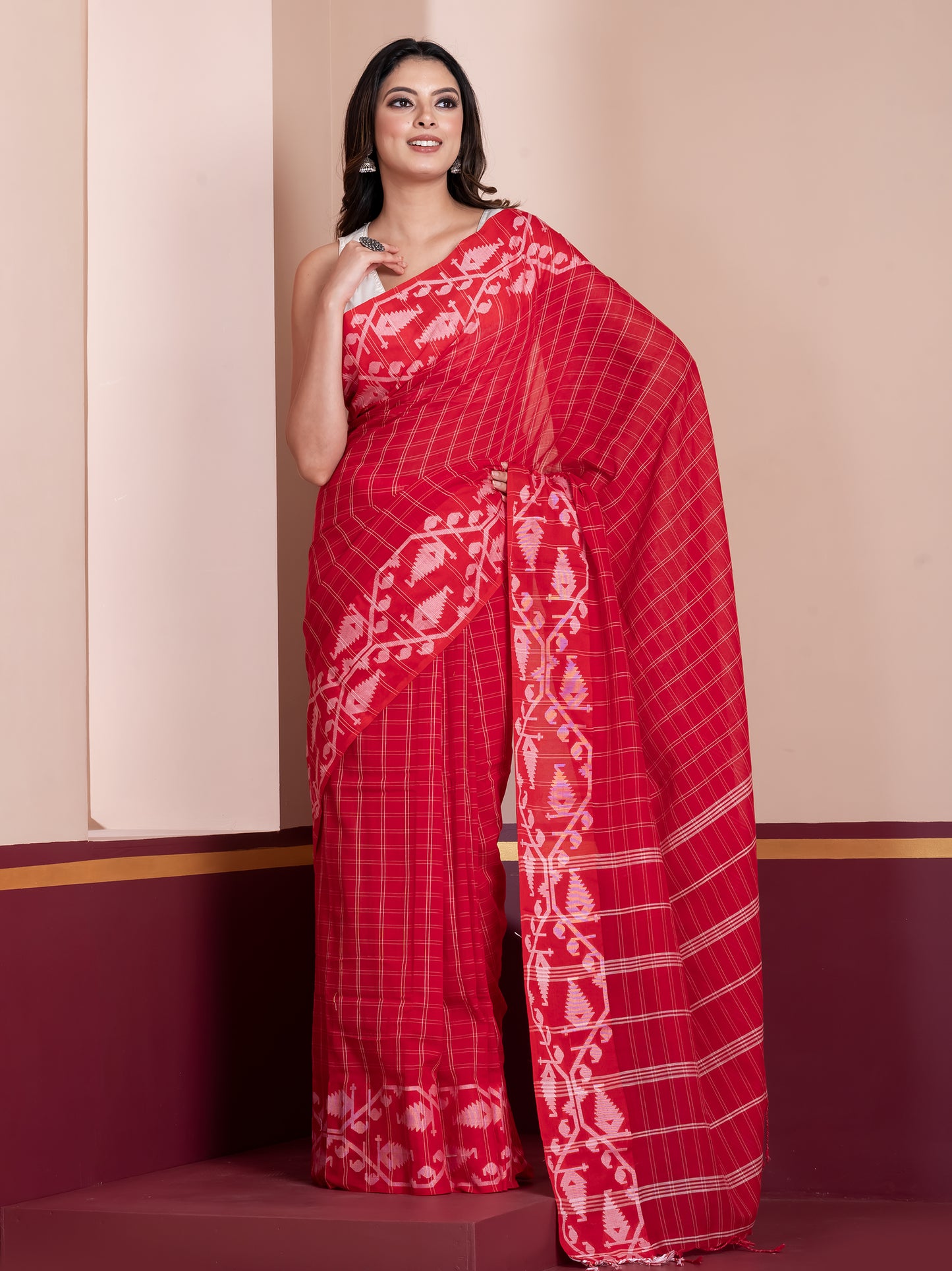 sada lal par saree,lal par sada saree look,lal par saree,lal par sada saree cotton,lal sada saree,sada saree,laal paar saree,sada saree lal par,lal par sada saree price,lal par sada saree handloom