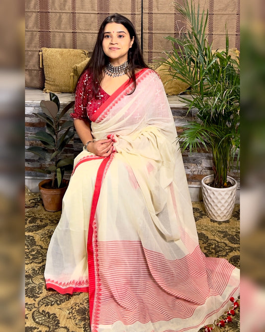 Soft and Comfortable Durga Puja Navaratri Red and White Mulmul Cotton Saree Collection,sada lal par saree,lal par sada saree look,lal par saree,lal par sada saree cotton,lal sada saree,sada saree,laal paar saree,sada saree lal par,lal par sada saree price,lal par sada saree handloom,white saree,