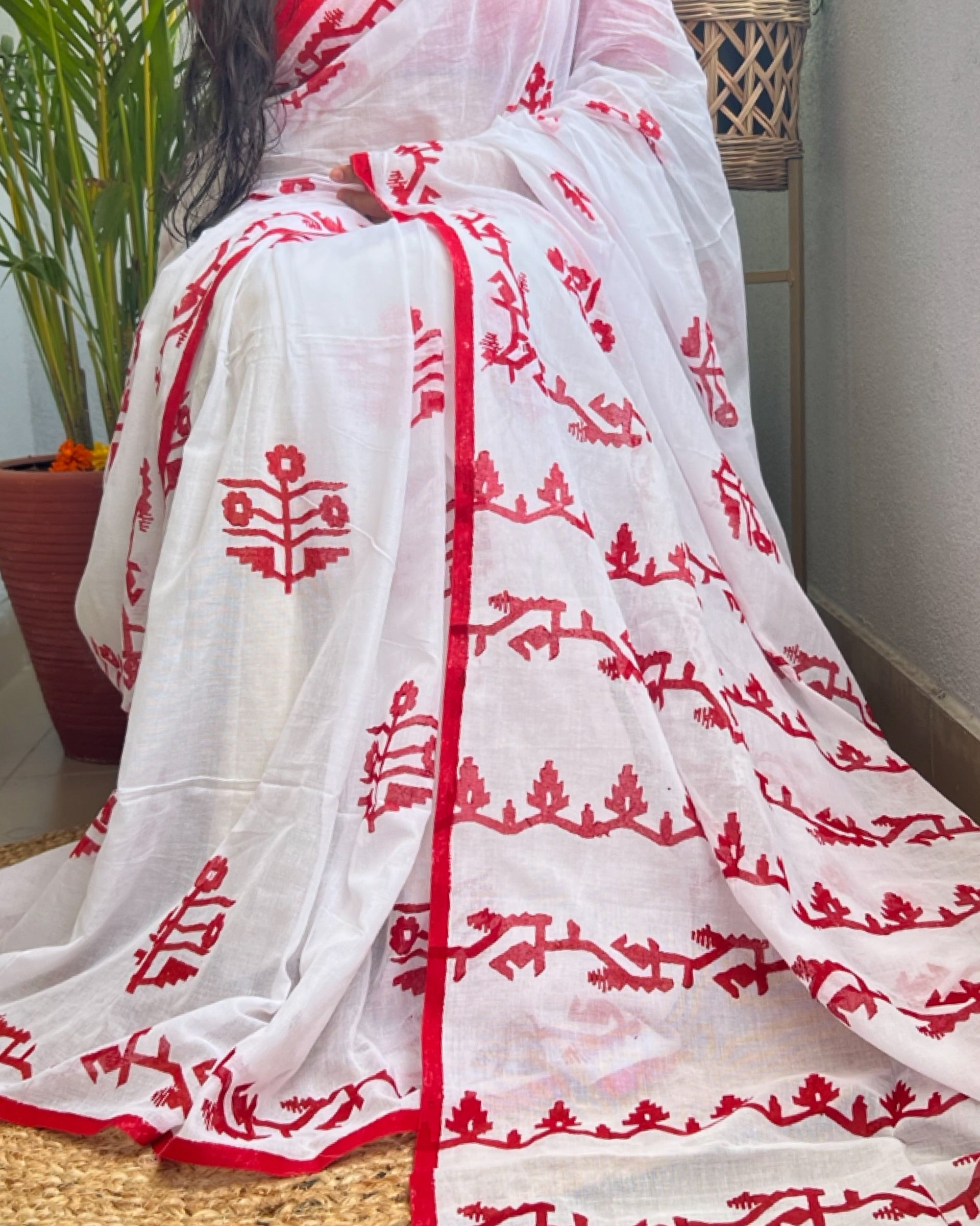 Soft and Comfortable Durga Puja Navaratri Red and White Mulmul Cotton Saree Collection