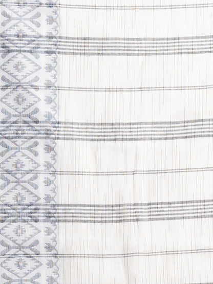 Lost in Stripes ( Jamdani Paar Saree )