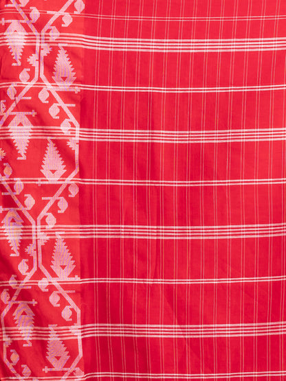 Lost in Red ( Jamdani Paar Saree )