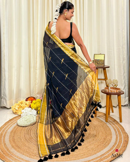 The Knight Parrot (Black mulmul saree)