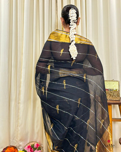 The Knight Parrot (Black mulmul saree)