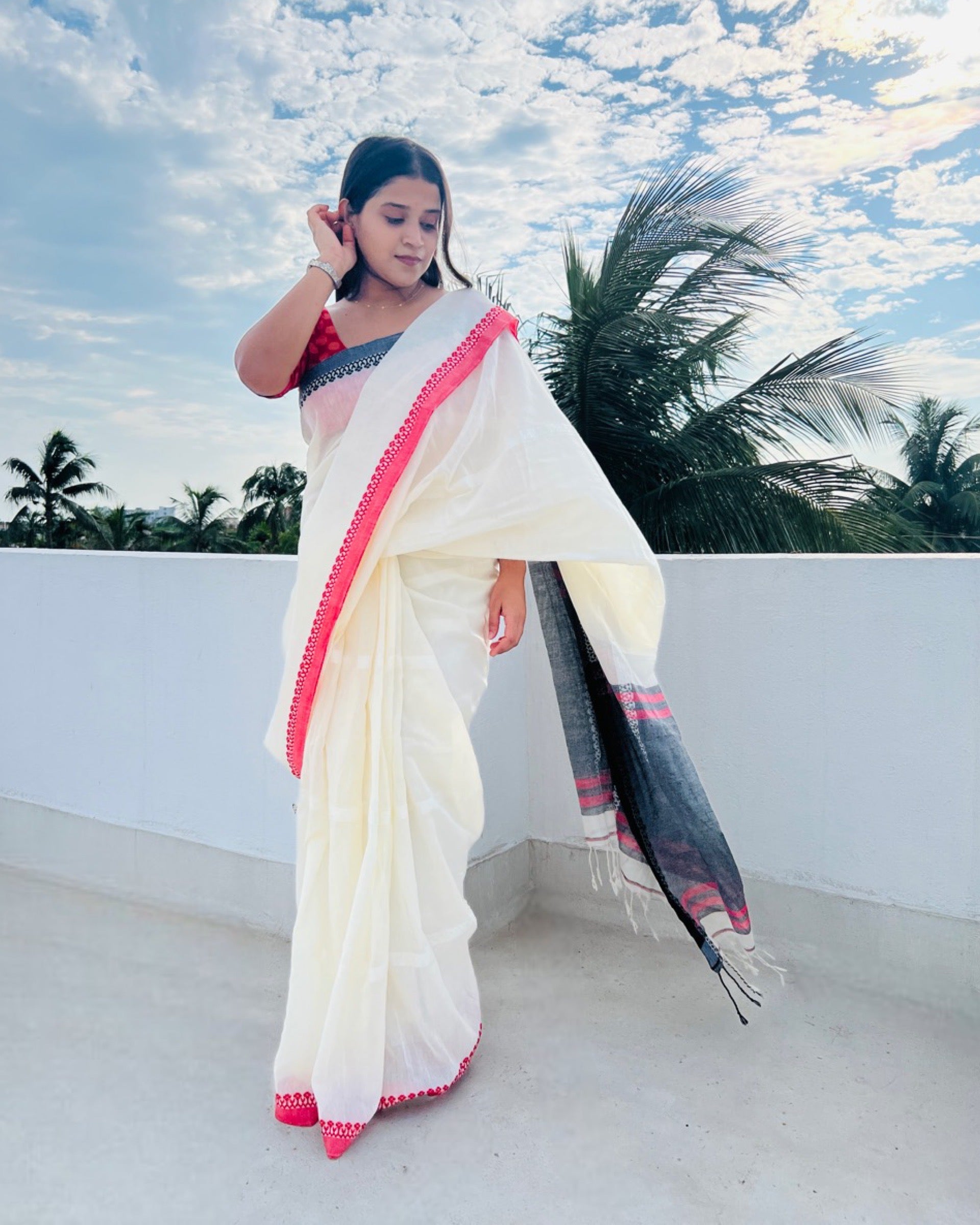 Soft and comfortable white khadi cotton saree with black and red Ganga Jamuna border