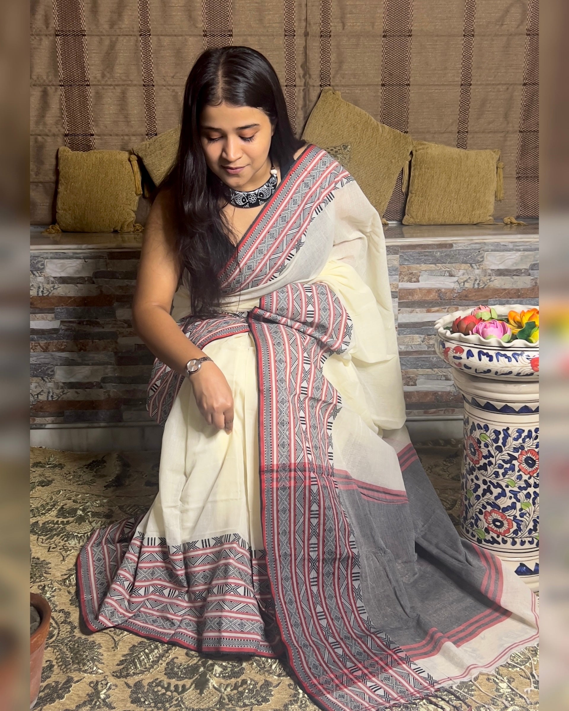 White Khaadi sari with black and red border for auspicious festivities and pujo- kalo laal sada