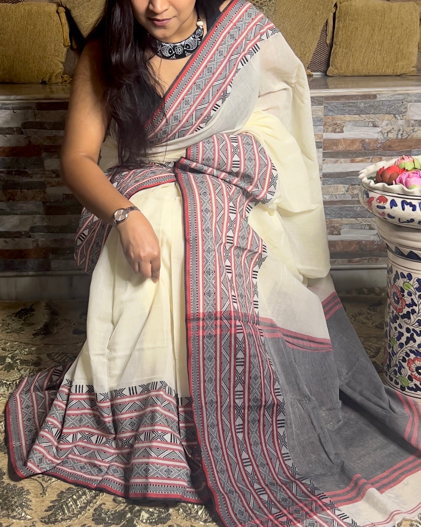 White Khaadi sari with black and red border for auspicious festivities and pujo- kalo laal sada