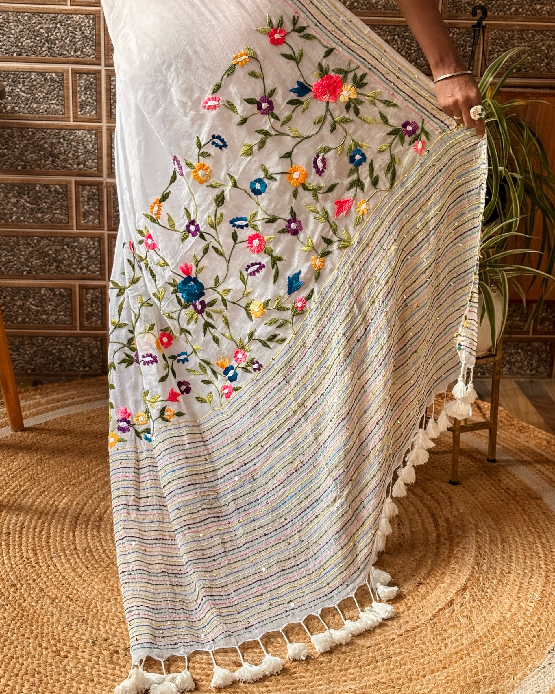 Soft and Comfortable white mulmul cotton saree with thread work 