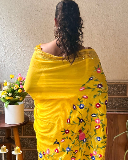 Soft and Comfortable mulmul cotton saree with thread work 