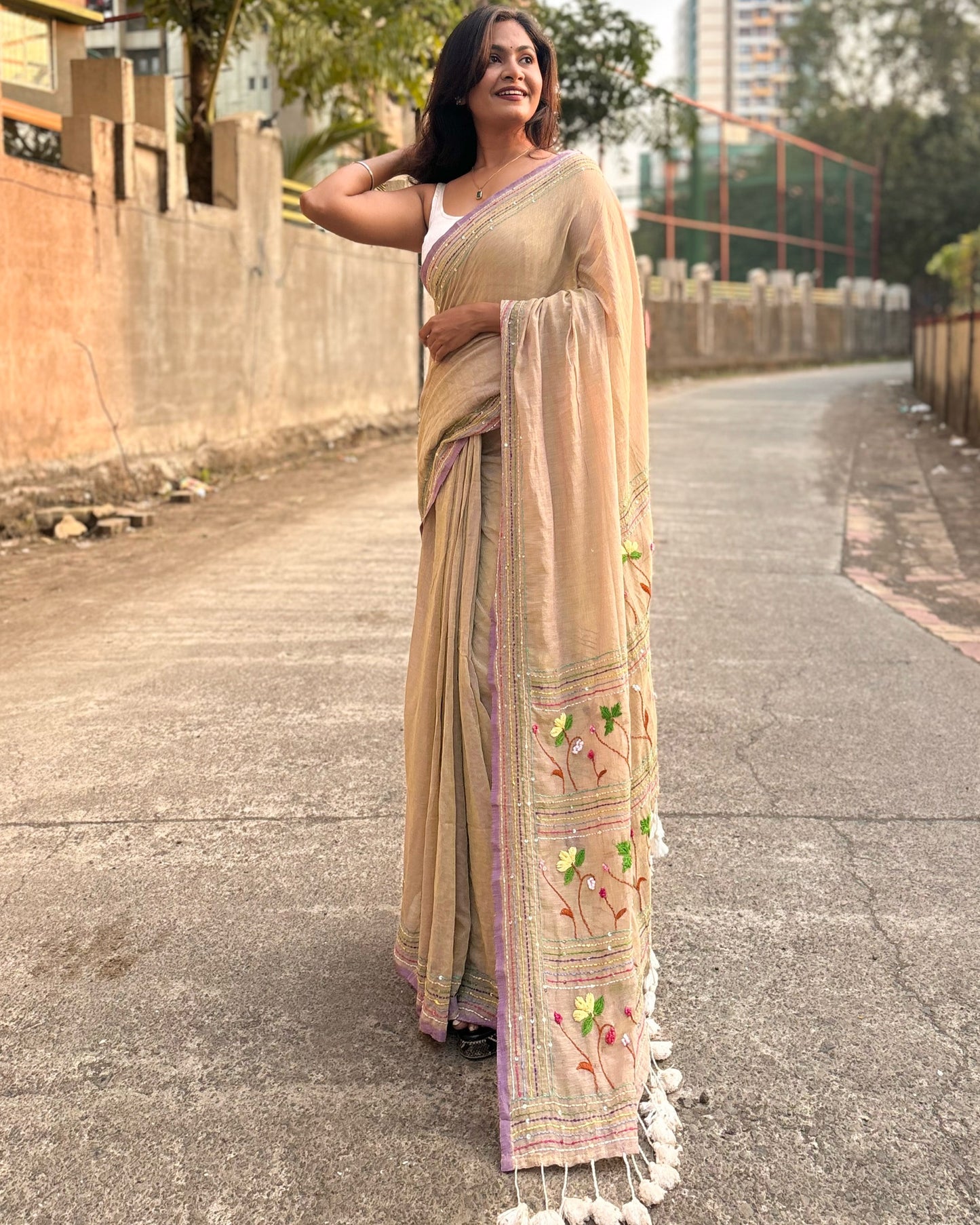 Soft mulmul cotton saree in beige color