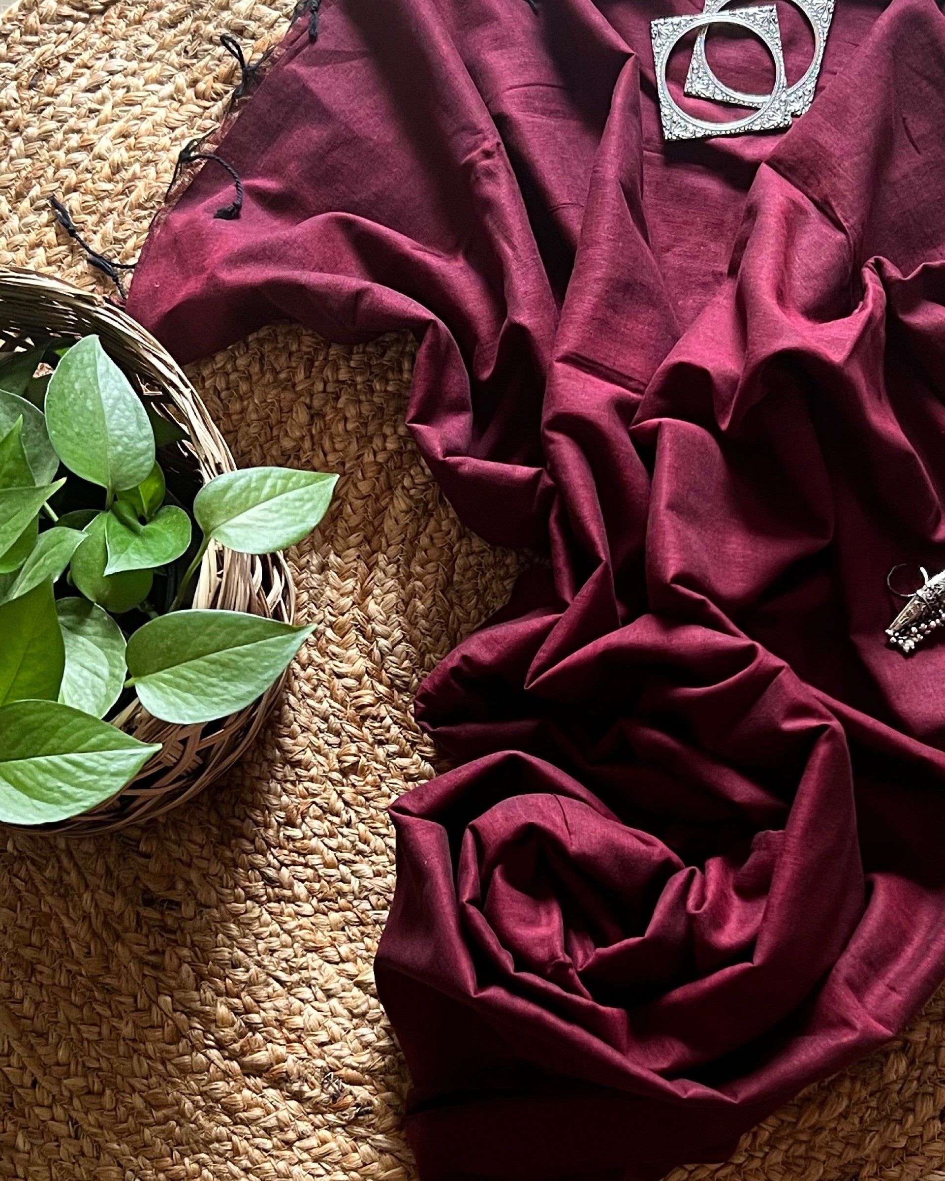 Soft and Comfortable maroon khaadi cotton saree