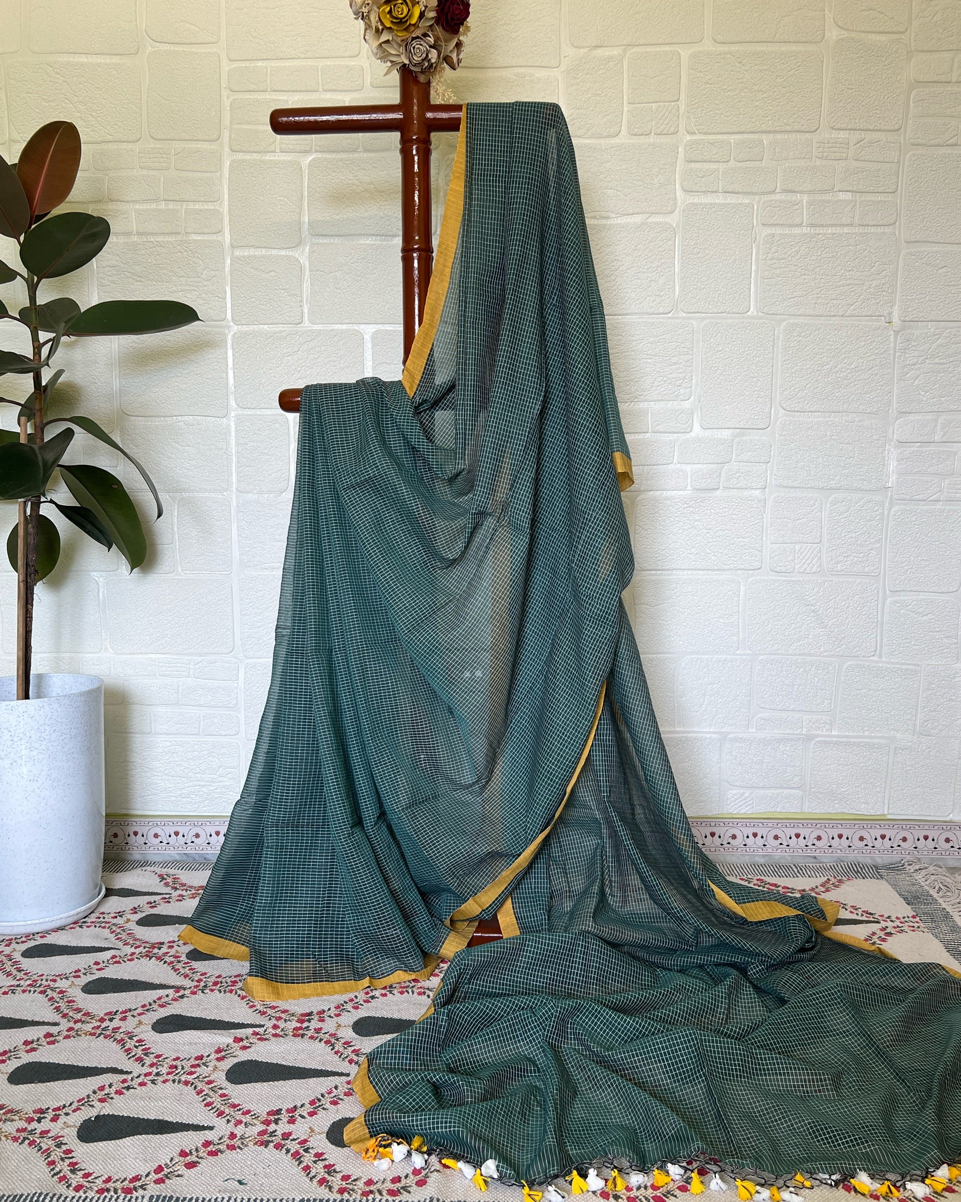 Handloom from the East – handloom Sarees | Shop AaMe