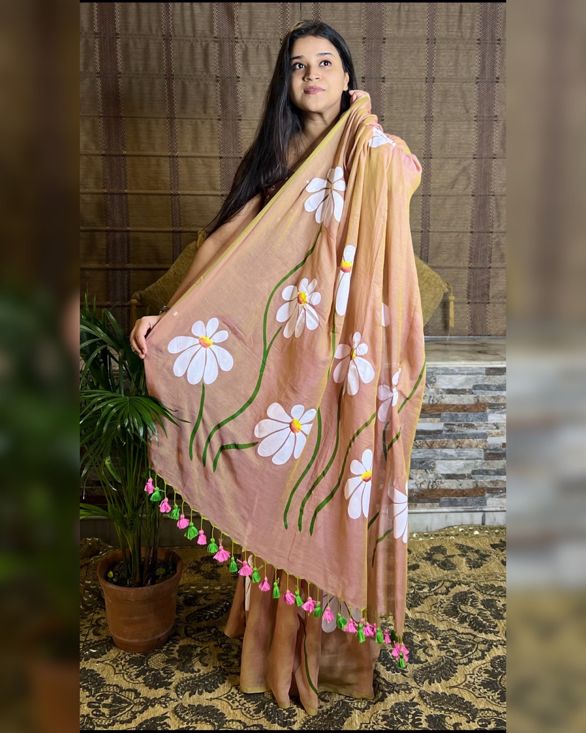 Soft and comfortable light weight dual tone beige and pink mulmul cotton saree with floral hand painting good for day time wear