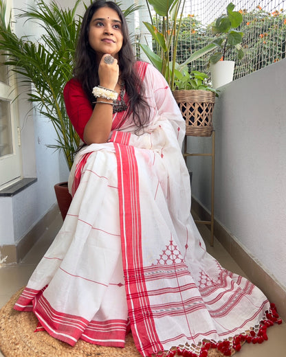 Soft and Comfortable Durga Puja Navaratri Red and White Handloom Cotton Saree Collection