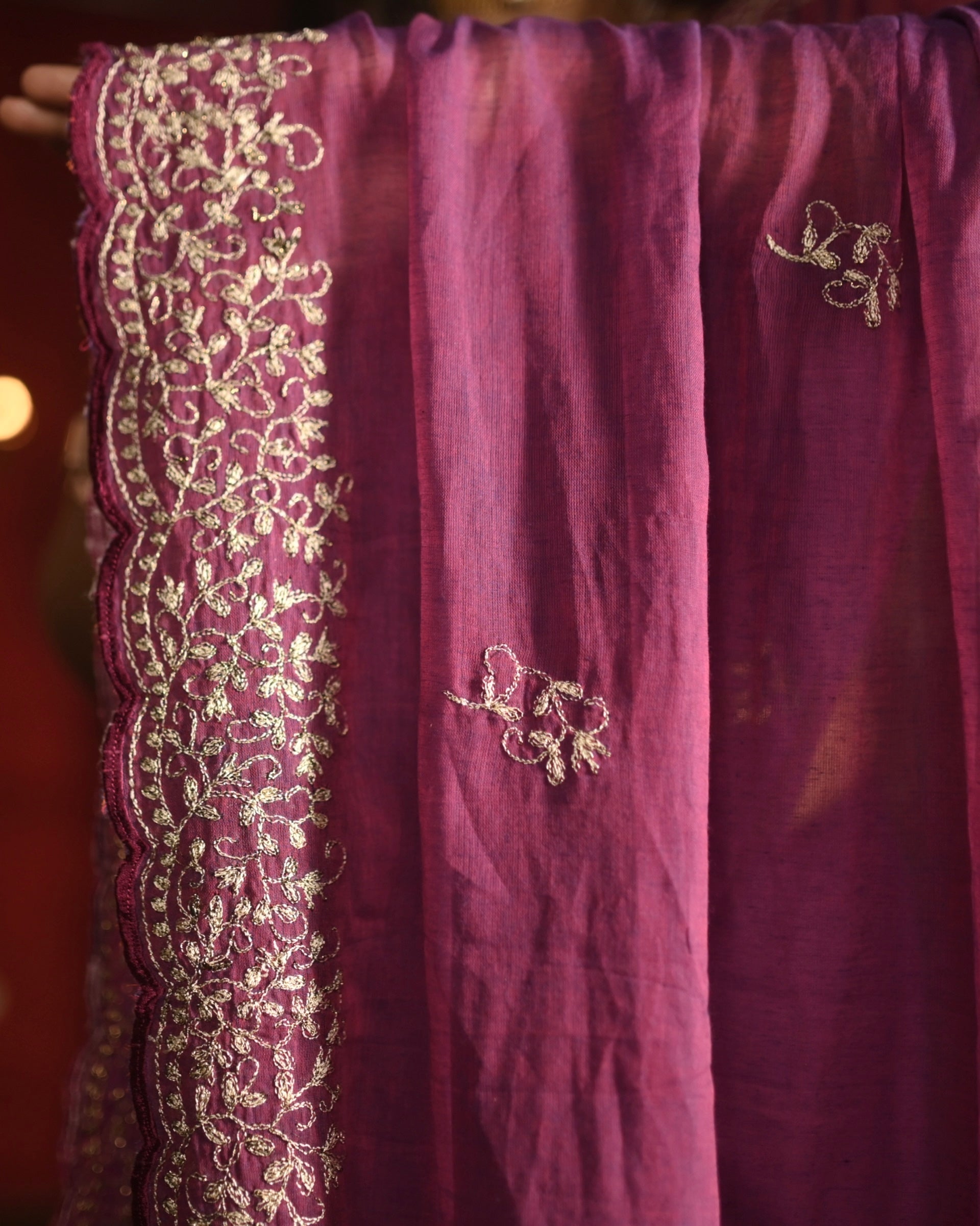 Soft and comfortable plum pink mulmul cotton zari embroidered saree