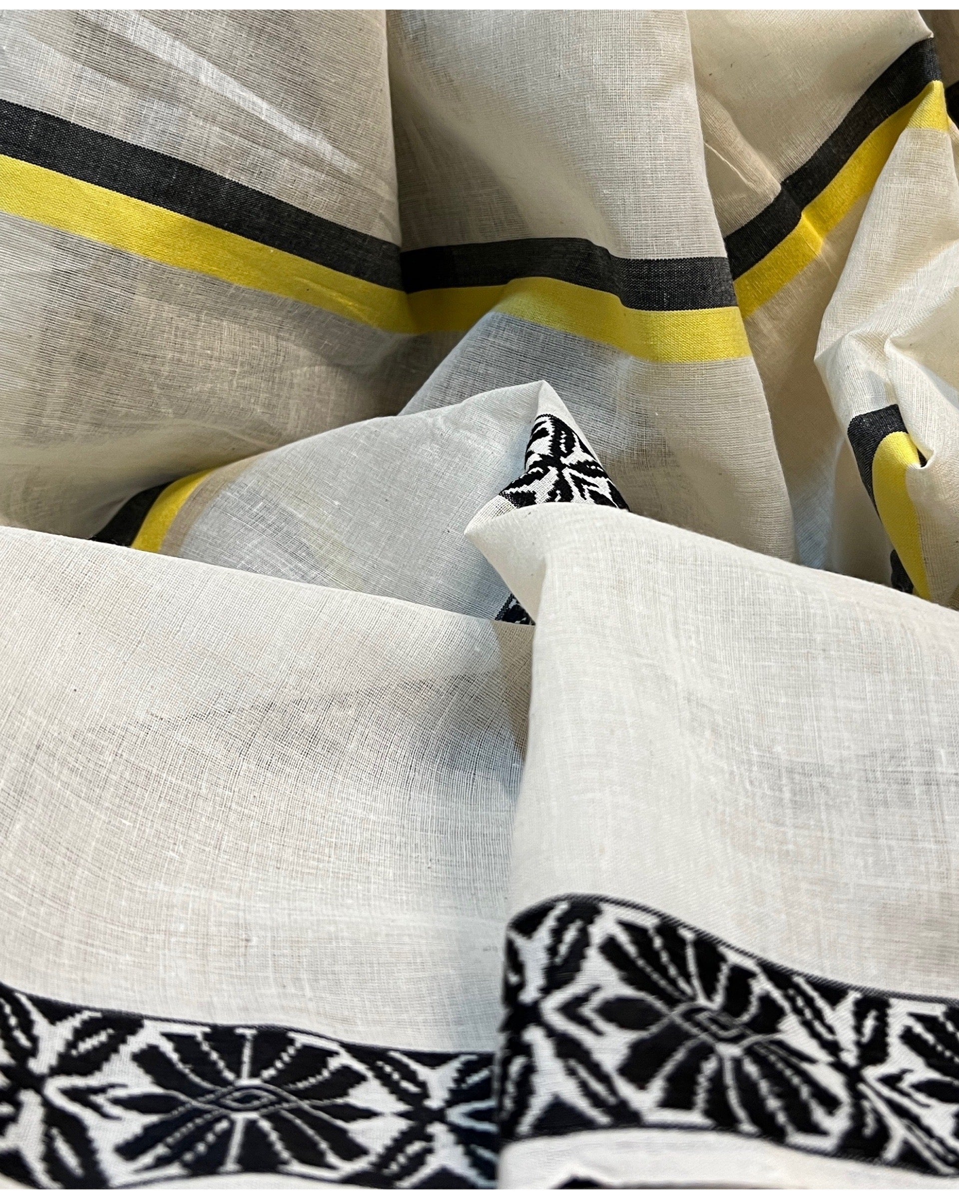 White cotton handloom saree