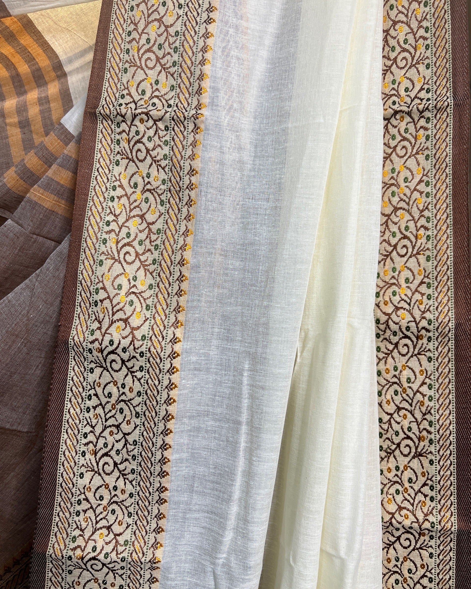 Off White - brown border soft and comfortable Khadi cotton saree 